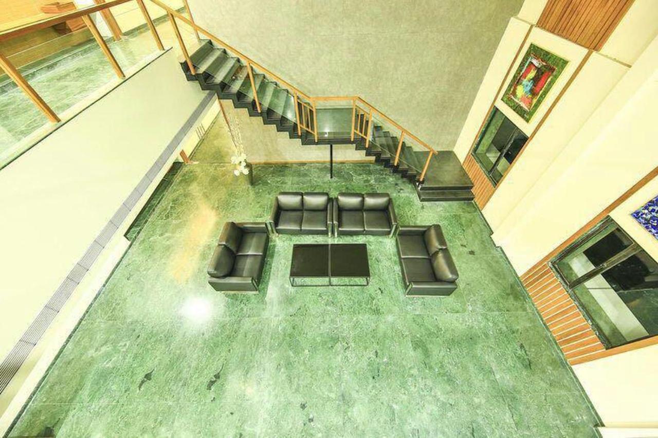 אחמדאבאד Fabhotel Flora Vastral מראה חיצוני תמונה