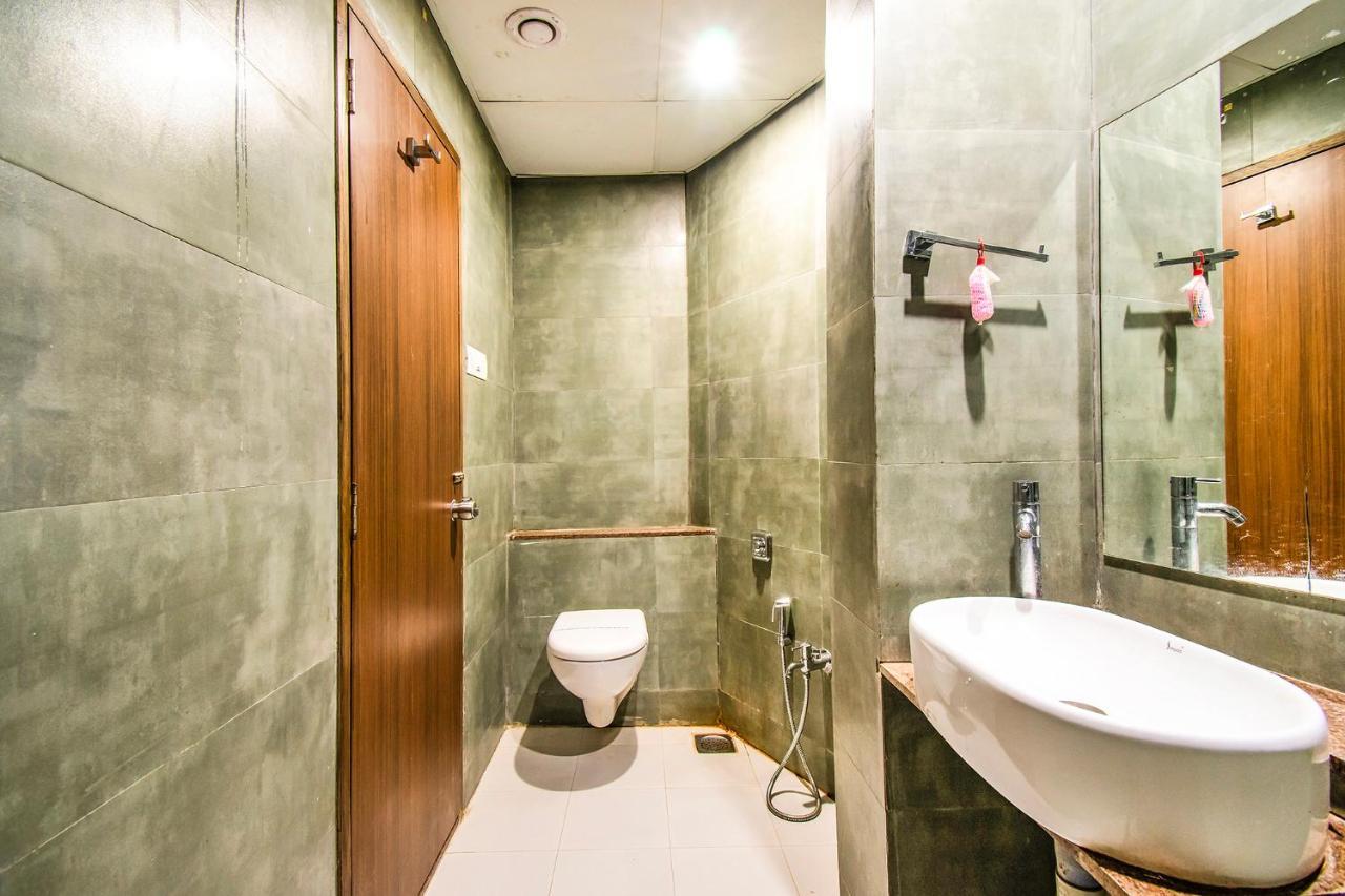 אחמדאבאד Fabhotel Flora Vastral מראה חיצוני תמונה